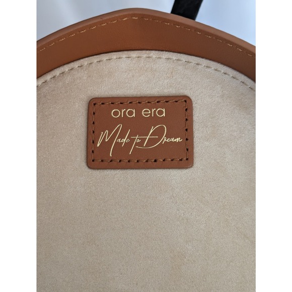 Italian Leather Tan Picnic Bag | Ora Era OS - Picture 7 of 9